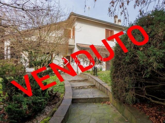 Case e ville in vendita di 300 m² in Viale Brianza