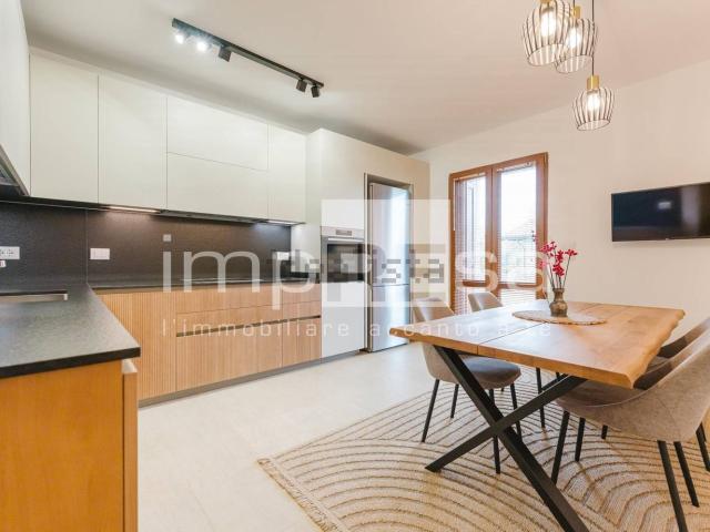 Case e ville in vendita di 300 m² in Viale degli Olmi