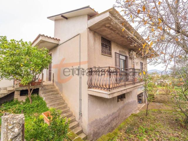 Case e ville in vendita di 300 m² in Vicolo di Fontana Rotta