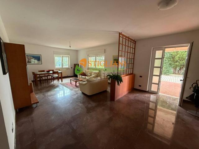 Case e ville in vendita di 300 m² in Contrada Cese