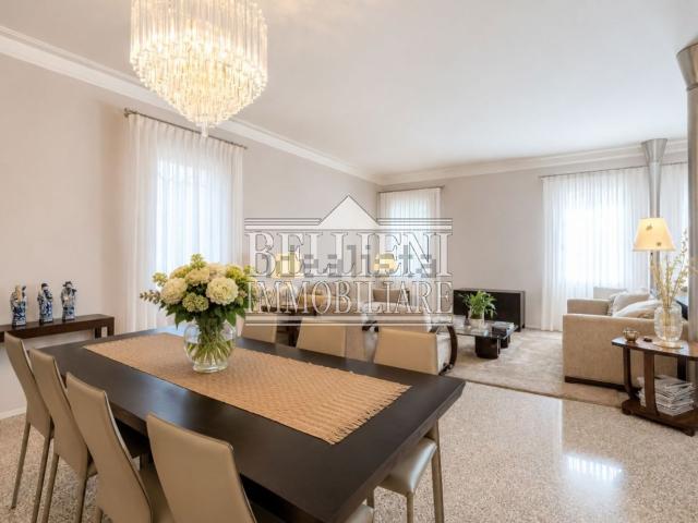 Case e ville in vendita di 300 m² in Contrada Porta Santa Lucia