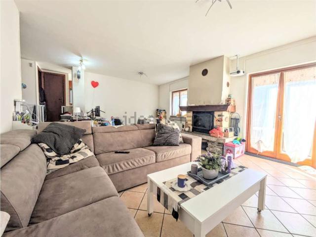 Villetta indipendente in vendita di 300 m² in Frazione Cretaz