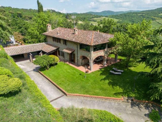 Case e ville in vendita di 300 m² in Località Campriano
