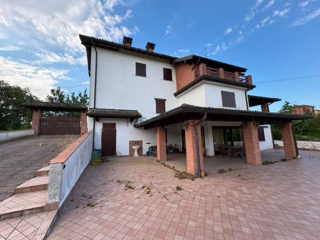 Case e ville in vendita di 300 m² in Località Pozzolo Piccolo, 84