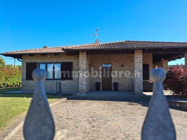 Case e ville in vendita di 300 m² in Strada Cascinagrossa