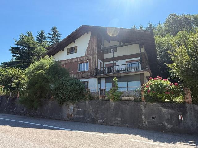 Case e ville in vendita di 300 m² in Strada di Piazzamana