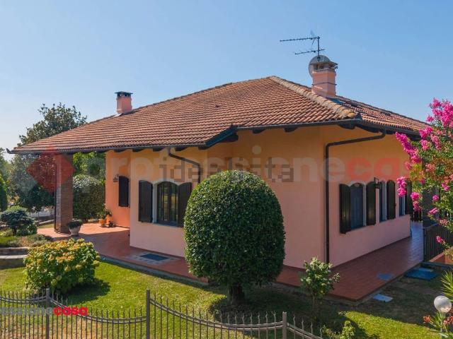 Case e ville in vendita di 300 m² in Strada Pieve