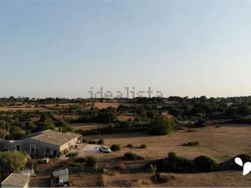 Case e ville in vendita di 300 m² in Strada Provinciale 64