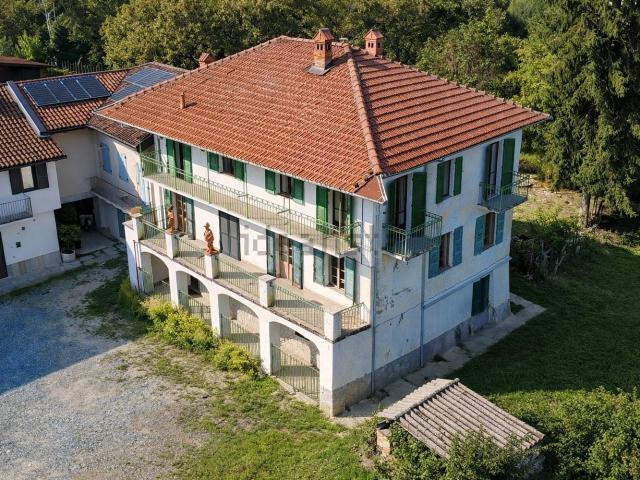 Case e ville in vendita di 300 m² in Strada Ruata Asciutta