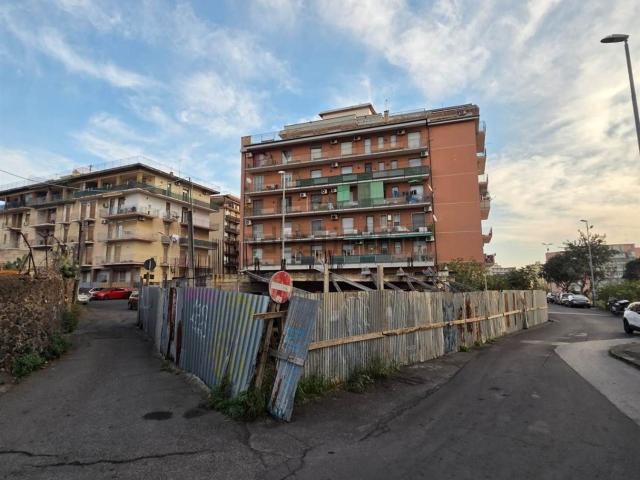 Case e ville in vendita di 301 m² in Via dei Piccioni, 3