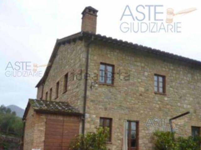 Case e ville in vendita di 302 m² in Via Croce di Colleviti