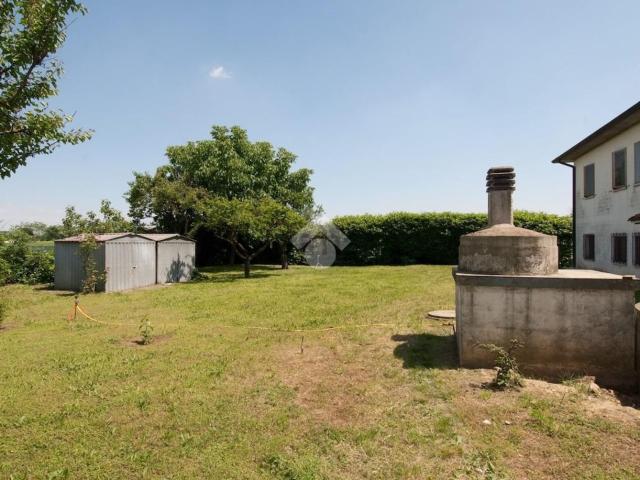 Case e ville in vendita di 303 m²