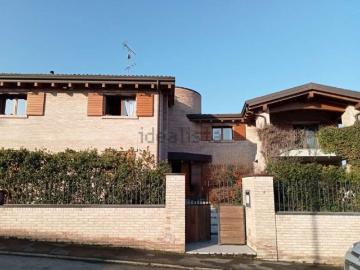 Case e ville in vendita di 303 m² in Via San Francesco