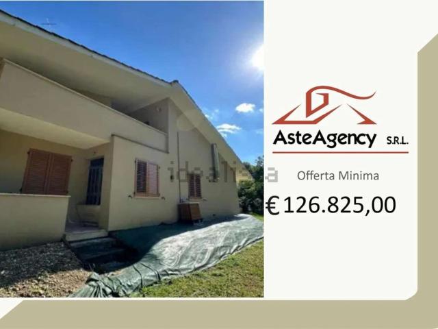 Case e ville in vendita di 303 m² in Via San Salvatore, 1