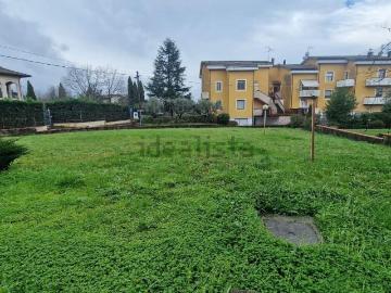 Case e ville in vendita di 303 m² in Via Sarzanello