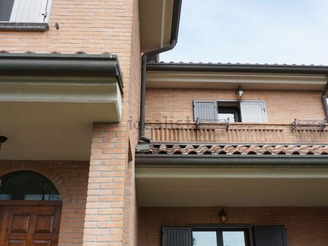 Case e ville in vendita di 304 m² in Via Dino Mora, 11
