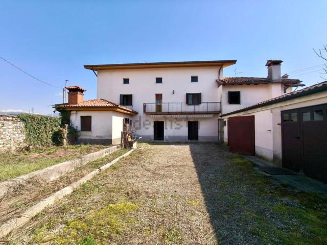 Case e ville in vendita di 304 m² in Via San Martino, 7