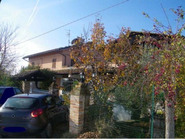 Case e ville in vendita di 304 m² in Strada Cerfoglia