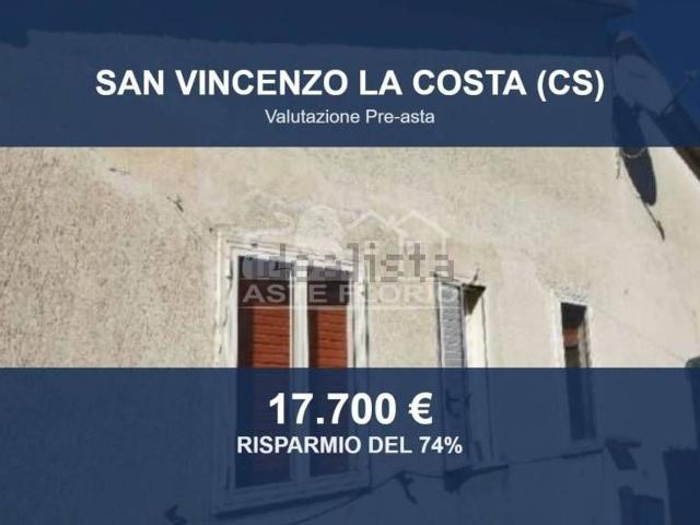 Case e ville in vendita di 305 m² in Via Albano, 8