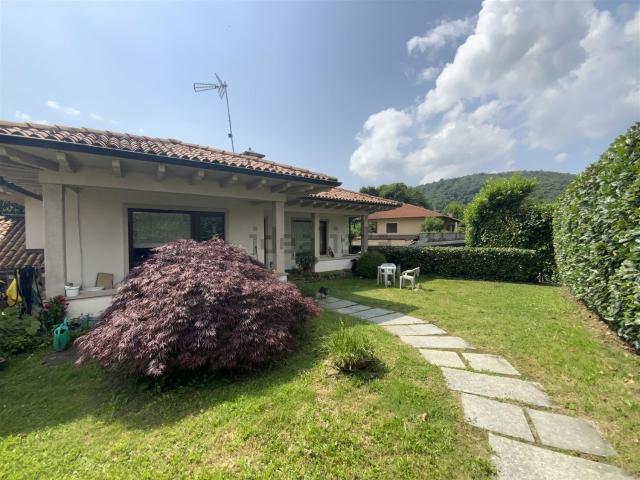 Case e ville in vendita di 305 m² in Via II Riviere, 3