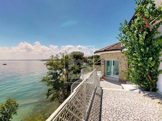 Case e ville in vendita di 305 m² in Via T. Tasso, 20