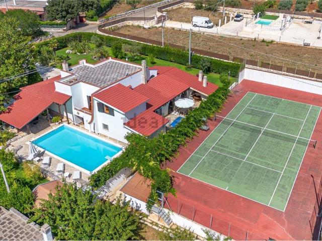 Case e ville in vendita di 306 m² in Strada Paretone