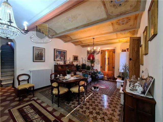 Case e ville in vendita di 307 m²