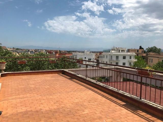 Case e ville in vendita di 307 m²