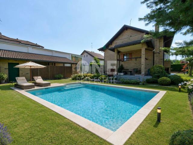 Case e ville in vendita di 307 m² in Via Calatafimi, 15