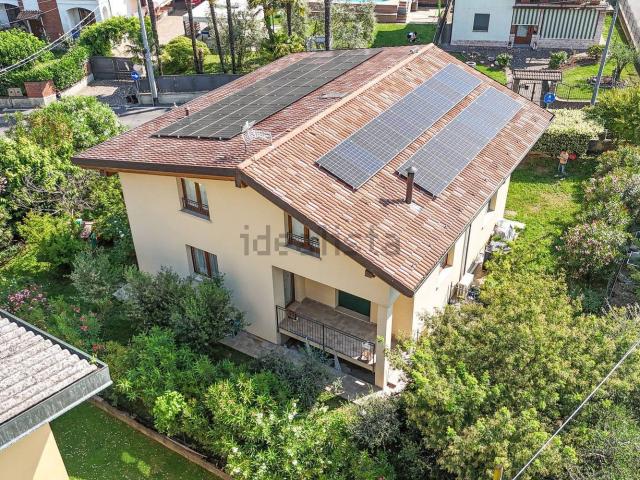 Case e ville in vendita di 307 m² in Via A. Diaz, 22