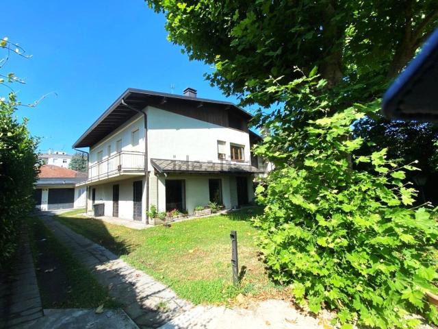 Case e ville in vendita di 307 m²