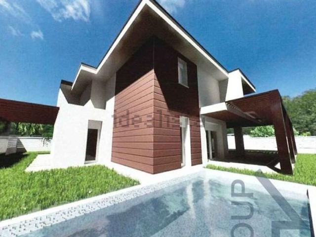 Case e ville in vendita di 307 m² in Via Vittorio Veneto