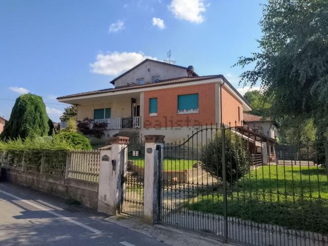Case e ville in vendita di 307 m² in Via XXIV Maggio, 17