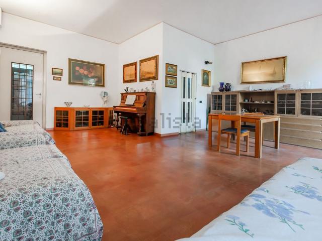 Case e ville in vendita di 307 m² in Viale dei Mille