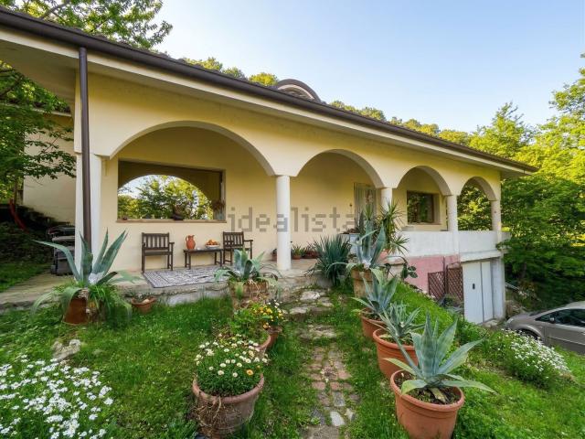 Case e ville in vendita di 308 m² in Via Antonio Gramsci, 1