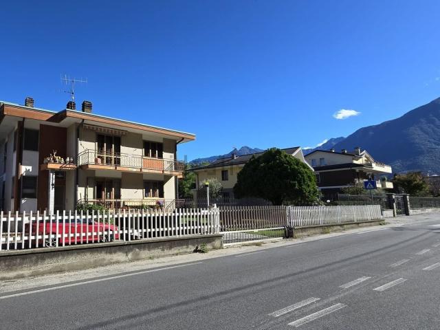 Case e ville in vendita di 308 m² in Via Moiachina, 12