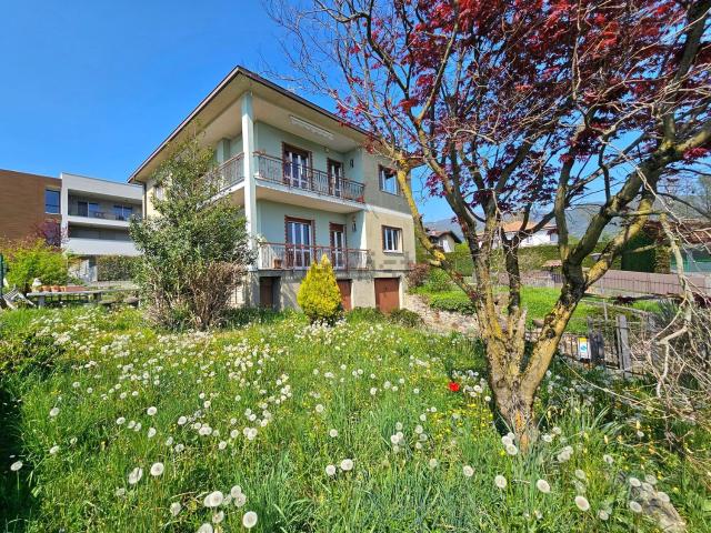 Case e ville in vendita di 308 m² in Via Rigla, 21