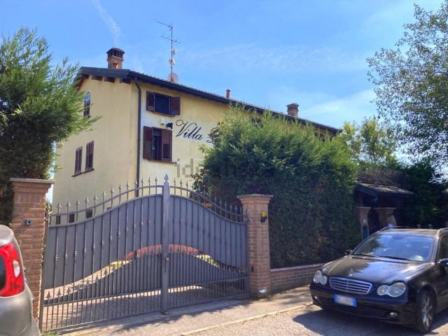 Case e ville in vendita di 310 m²