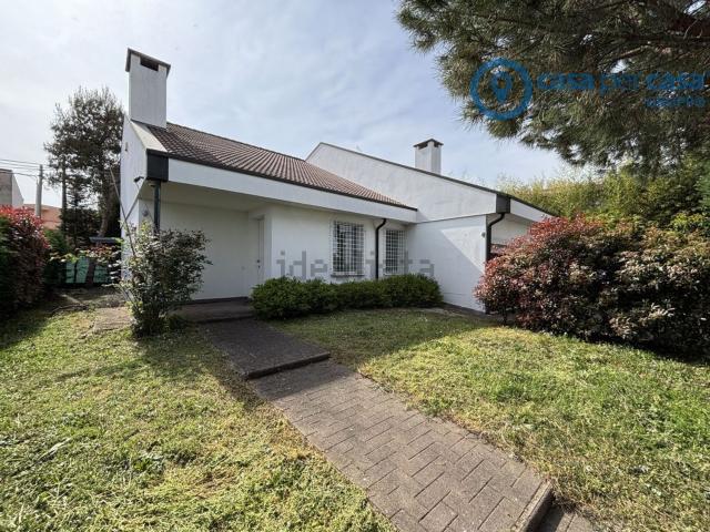 Case e ville in vendita di 310 m²