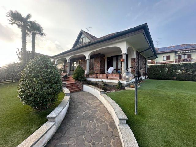Case e ville in vendita di 310 m²