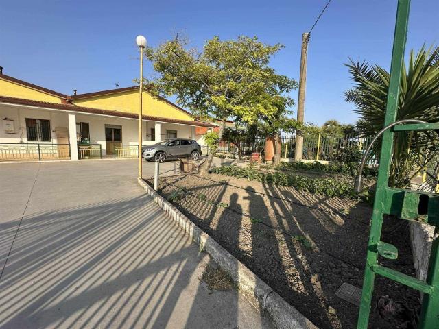 Case e ville in vendita di 310 m²