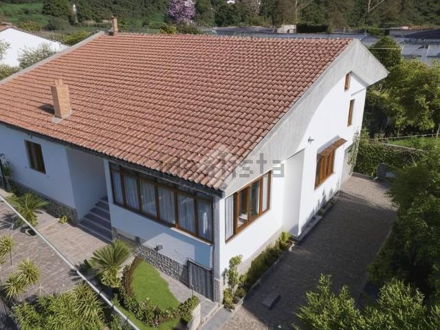 Case e ville in vendita di 310 m²