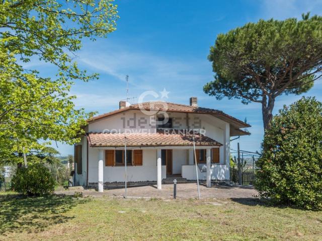 Case e ville in vendita di 310 m² in Via Monte Olivo, 28