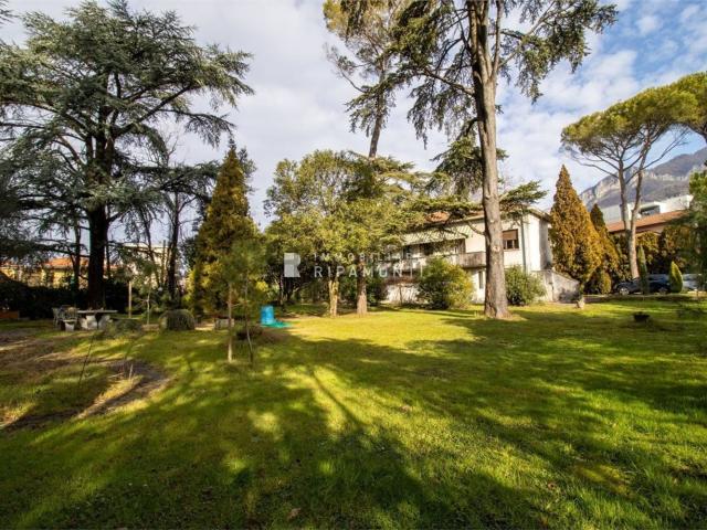 Case e ville in vendita di 310 m² in Via San Rocco, 15