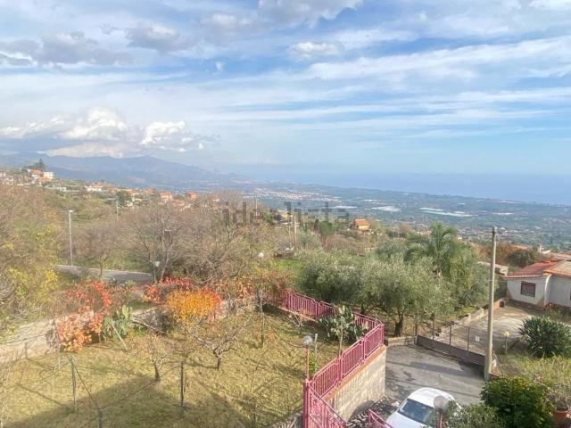 Case e ville in vendita di 310 m² in Via Scorciavacca Montarsi