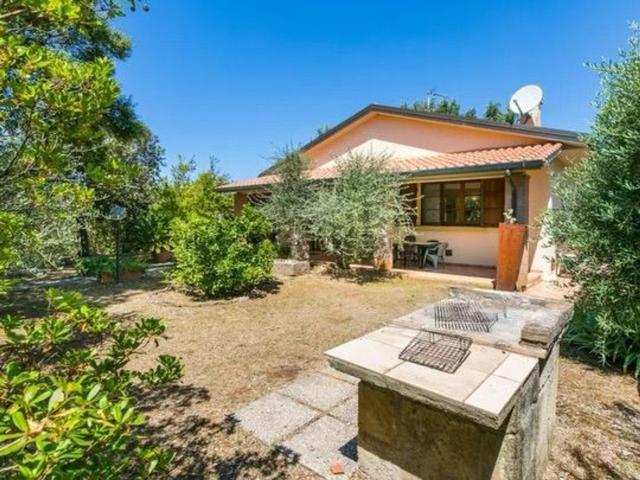Case e ville in vendita di 310 m² in Via Pasubio