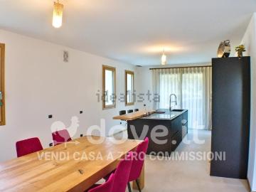 Case e ville in vendita di 310 m² in Via Roma, 58