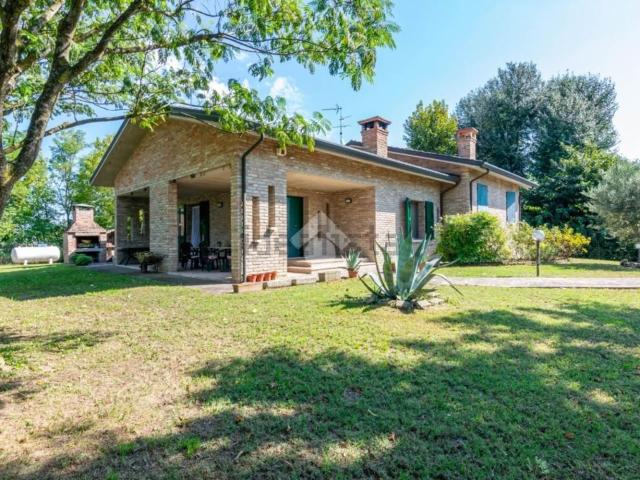 Case e ville in vendita di 310 m² in Via Tortiola, 64
