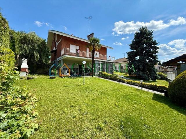 Case e ville in vendita di 310 m² in Via Ugie, 5