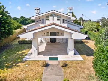 Case e ville in vendita di 310 m² in Via Vittorio Emanuele II